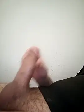 Fa7l1995 online show from April 20, 2026, 12:02 am