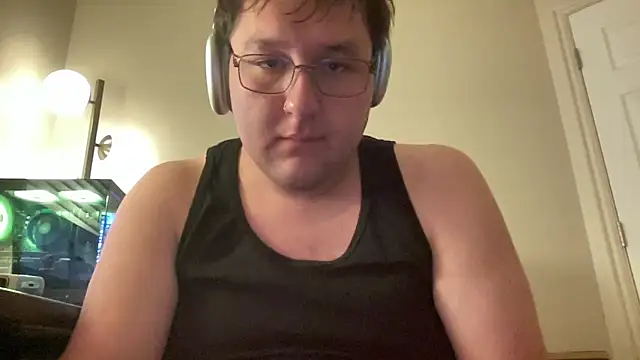 Snapshot of chubbykaleb chatting on October 28, 2025, 4:35 am chubbykaleb online show from October 28, 2025, 4:35 am