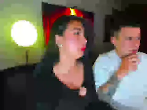 Snapshot of wolf_tatto_couple chatting on October 29, 2025, 10:31 pm wolf tatto couple online show from October 29, 2025, 10:31 pm