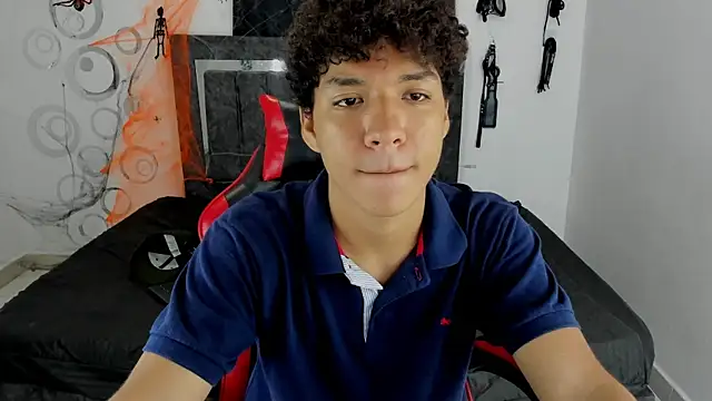 Snapshot of Maximiliano_Khalil chatting on October 30, 2025, 7:44 pm Maximiliano Khalil online show from October 30, 2025, 7:44 pm