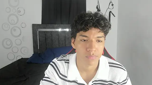 Snapshot of Maximiliano_Khalil chatting on November 11, 2025, 7:41 pm Maximiliano Khalil online show from November 11, 2025, 7:41 pm