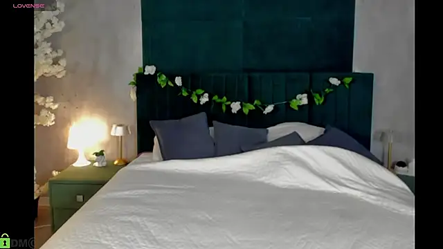 Snapshot of Melanie_Ryer chatting on December 3, 2025, 1:06 am Melanie Ryer online show from December 3, 2025, 1:06 am