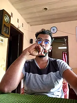 nithinrr online show from October 28, 2025, 5:18 am