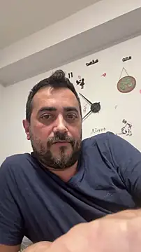 Snapshot of leggenda_ chatting on October 28, 2025, 5:56 pm leggenda online show from October 28, 2025, 5:56 pm
