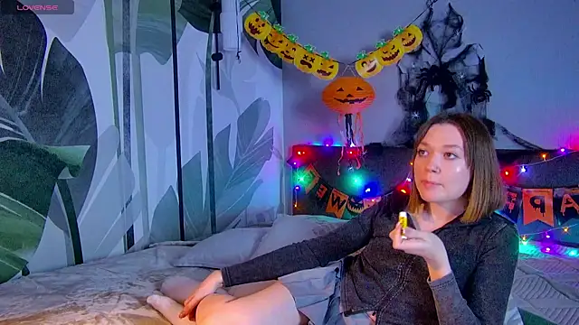 R I N A online show from November 2, 2025, 1:54 am