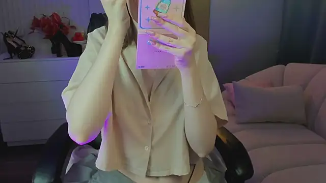 R I N A online show from February 10, 2026, 1:15 am