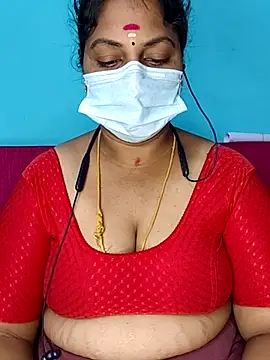 deepikasree143 online show from November 12, 2025, 7:29 pm