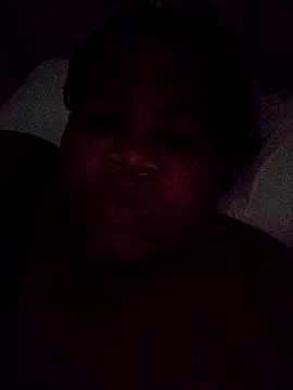 Snapshot of ThickLeeyanaXX chatting on November 23, 2025, 12:09 am ThickLeeyanaXX online show from November 23, 2025, 12:09 am