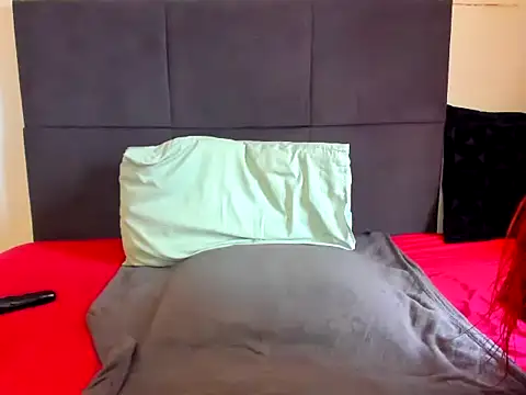 Snapshot of ThickLeeyanaXX chatting on November 16, 2025, 1:38 pm ThickLeeyanaXX online show from November 16, 2025, 1:38 pm