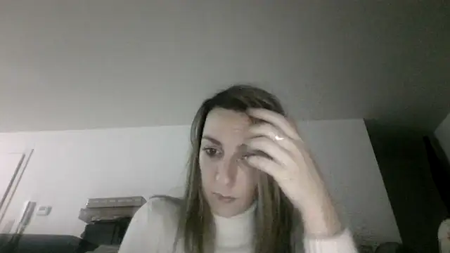 Anaiscpl2405 online show from November 22, 2025, 7:24 pm