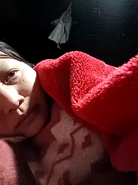 Snapshot of yoyo-mi chatting on December 18, 2025, 8:45 pm yoyo-mi online show from December 18, 2025, 8:45 pm