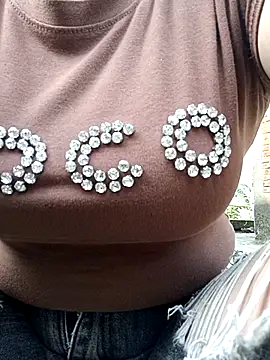 yoyo-mi online show from April 14, 2026, 9:36 am