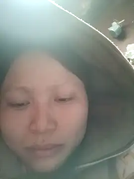 yoyo-mi online show from November 30, 2025, 2:12 am