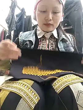 Snapshot of yoyo-mi chatting on February 17, 2026, 1:36 am yoyo-mi online show from February 17, 2026, 1:36 am