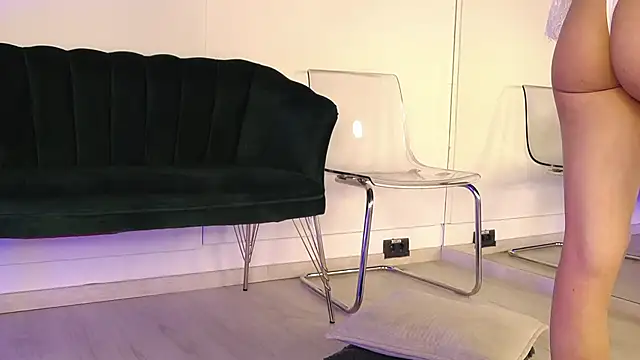 Snapshot of RebbeccaRay chatting on November 25, 2025, 8:09 pm RebbeccaRay online show from November 25, 2025, 8:09 pm