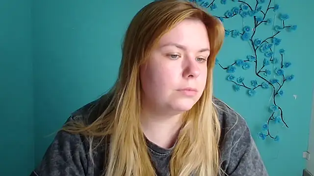 Snapshot of SusannaNight chatting on May 5, 2026, 11:24 am SusannaNight online show from May 5, 2026, 11:24 am