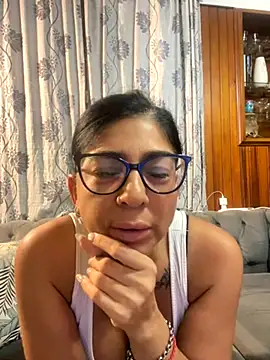 Snapshot of solmorochia chatting on November 28, 2025, 3:07 am solmorochia online show from November 28, 2025, 3:07 am