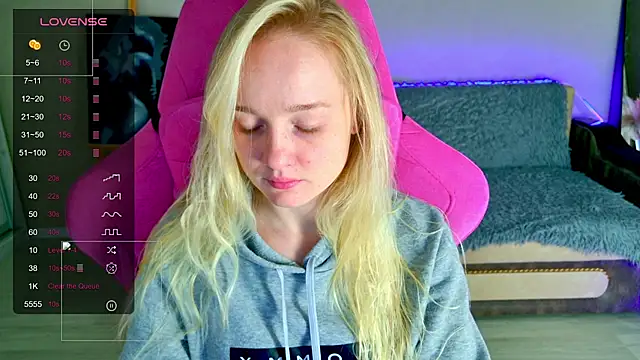 Snapshot of Shawty_Mia chatting on May 31, 2026, 7:14 pm Shawty Mia online show from May 31, 2026, 7:14 pm