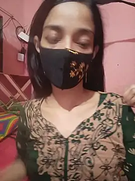 Green LaDY66 online show from May 23, 2026, 5:01 pm