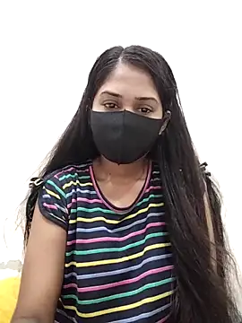 Green LaDY66 online show from November 10, 2025, 8:52 am