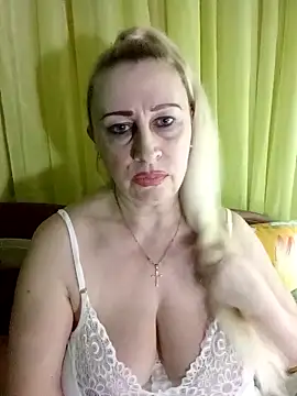 Esenia505 online show from April 15, 2026, 3:49 pm