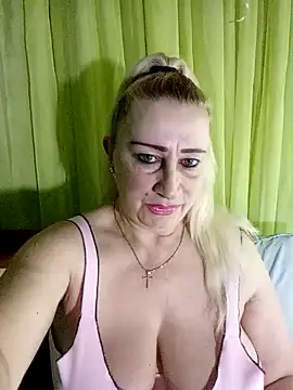 Esenia505 online show from March 5, 2026, 4:20 am