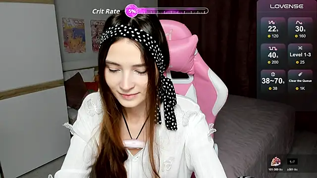 Snapshot of Hana_Flo_ chatting on December 3, 2025, 1:43 pm Hana Flo online show from December 3, 2025, 1:43 pm