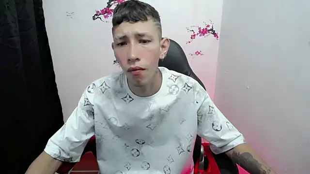 The latin boy online show from November 1, 2025, 12:54 pm