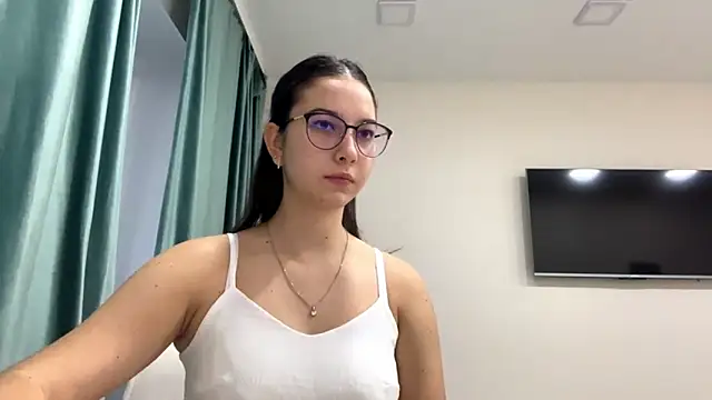 Snapshot of Allisgree chatting on November 10, 2025, 7:13 am Allisgree online show from November 10, 2025, 7:13 am