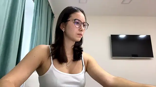 Snapshot of Allisgree chatting on November 7, 2025, 9:58 am Allisgree online show from November 7, 2025, 9:58 am