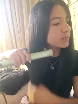 Snapshot of Skay_bluee chatting on December 5, 2025, 5:00 pm Skay bluee online show from December 5, 2025, 5:00 pm