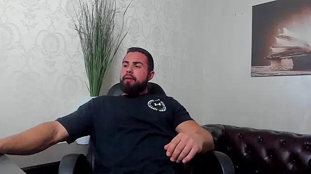 Snapshot of HayesWood chatting on November 26, 2025, 6:13 am HayesWood online show from November 26, 2025, 6:13 am