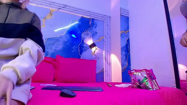 Snapshot of Girls_from_medellin chatting on November 26, 2025, 3:17 am Girls from medellin online show from November 26, 2025, 3:17 am