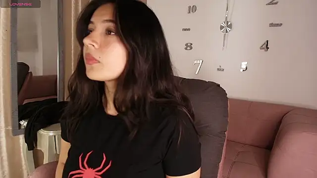 KamyGlam online show from February 10, 2026, 8:08 pm