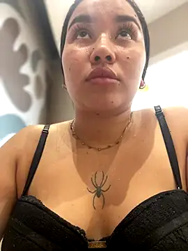 Snapshot of Vickybon chatting on November 30, 2025, 9:04 pm Vickybon online show from November 30, 2025, 9:04 pm