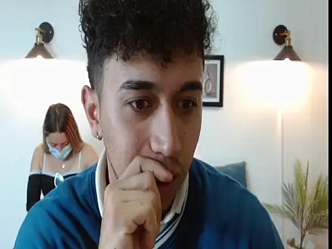 theo grey online show from December 3, 2025, 1:21 pm