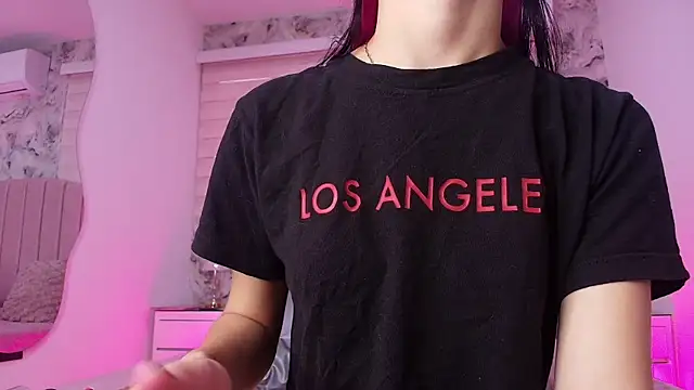 emma trix online show from April 6, 2026, 12:39 pm