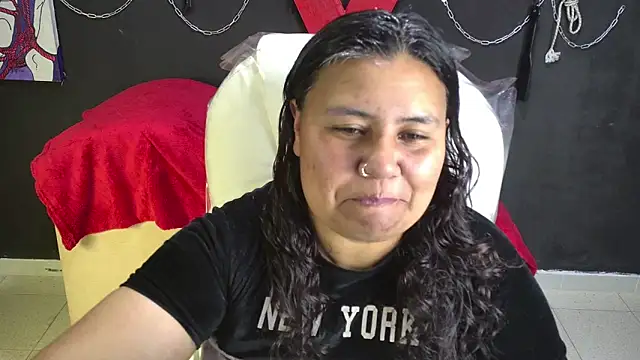 Snapshot of serenamystsh chatting on November 23, 2025, 3:49 am serenamystsh online show from November 23, 2025, 3:49 am