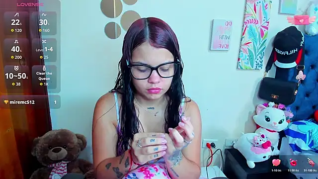 Emma boo online show from November 23, 2025, 4:06 pm