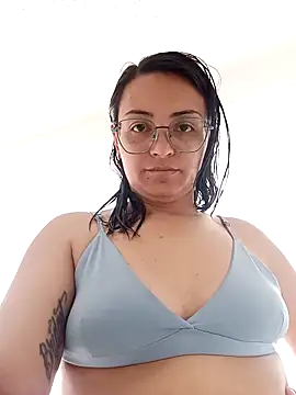 Snapshot of Macarena-2 chatting on October 31, 2025, 8:38 pm Macarena-2 online show from October 31, 2025, 8:38 pm