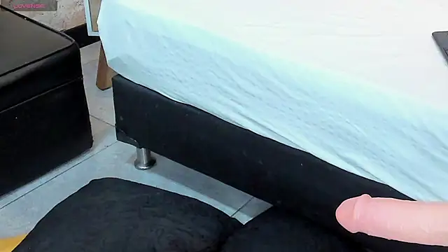 Snapshot of Ivy_Spicy chatting on November 27, 2025, 4:13 am Ivy Spicy online show from November 27, 2025, 4:13 am