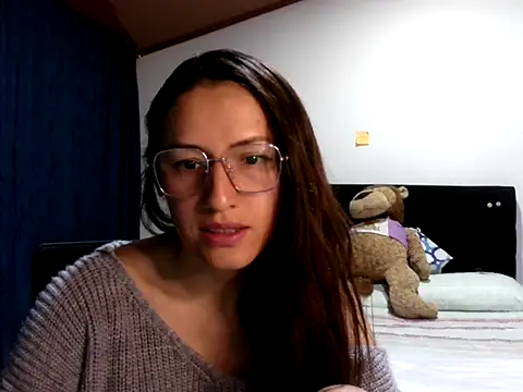 KendallTwisTx online show from December 3, 2025, 4:13 am