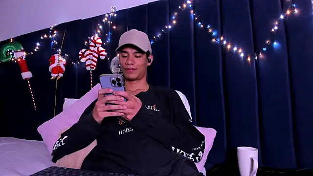 michael vidal online show from December 5, 2025, 4:00 am