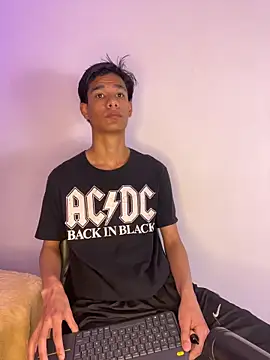 Snapshot of michael_vidal chatting on October 30, 2025, 7:22 pm michael vidal online show from October 30, 2025, 7:22 pm