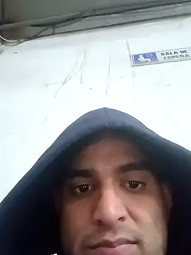 Snapshot of yuhenthr chatting on November 7, 2025, 10:46 pm yuhenthr online show from November 7, 2025, 10:46 pm