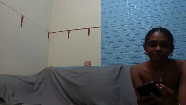 Trini2600 online show from November 22, 2025, 2:10 am