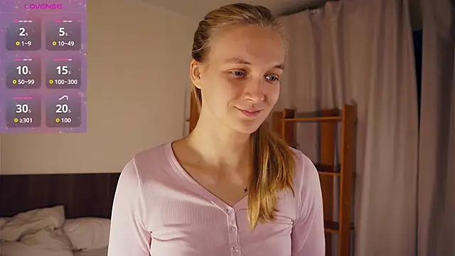 Snapshot of DierdreJacobsohn chatting on November 13, 2025, 6:28 am DierdreJacobsohn online show from November 13, 2025, 6:28 am