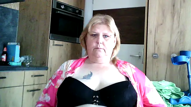 Sylviastar46 online show from March 25, 2026, 9:19 am