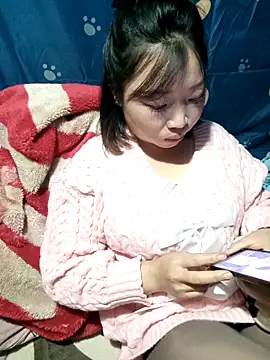 Snapshot of julybe chatting on November 21, 2025, 3:11 pm julybe online show from November 21, 2025, 3:11 pm