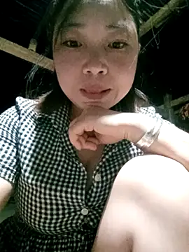 Snapshot of julybe chatting on November 27, 2025, 12:38 pm julybe online show from November 27, 2025, 12:38 pm